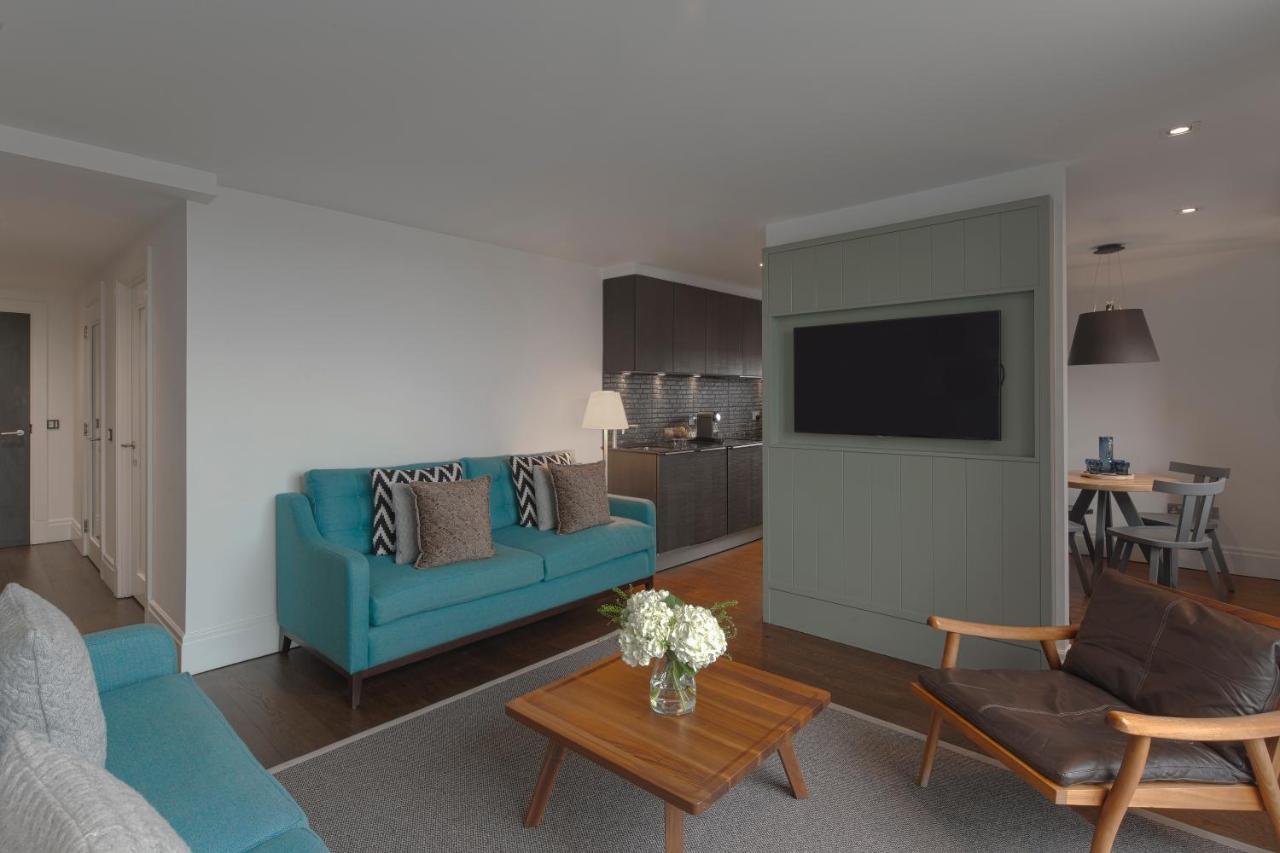 Cheval Old Town Chambers Aparthotel EDI Exterior foto A staged photo of a living room