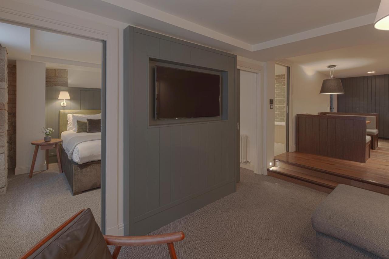 Cheval Old Town Chambers Aparthotel EDI Exterior foto A suite at the hotel