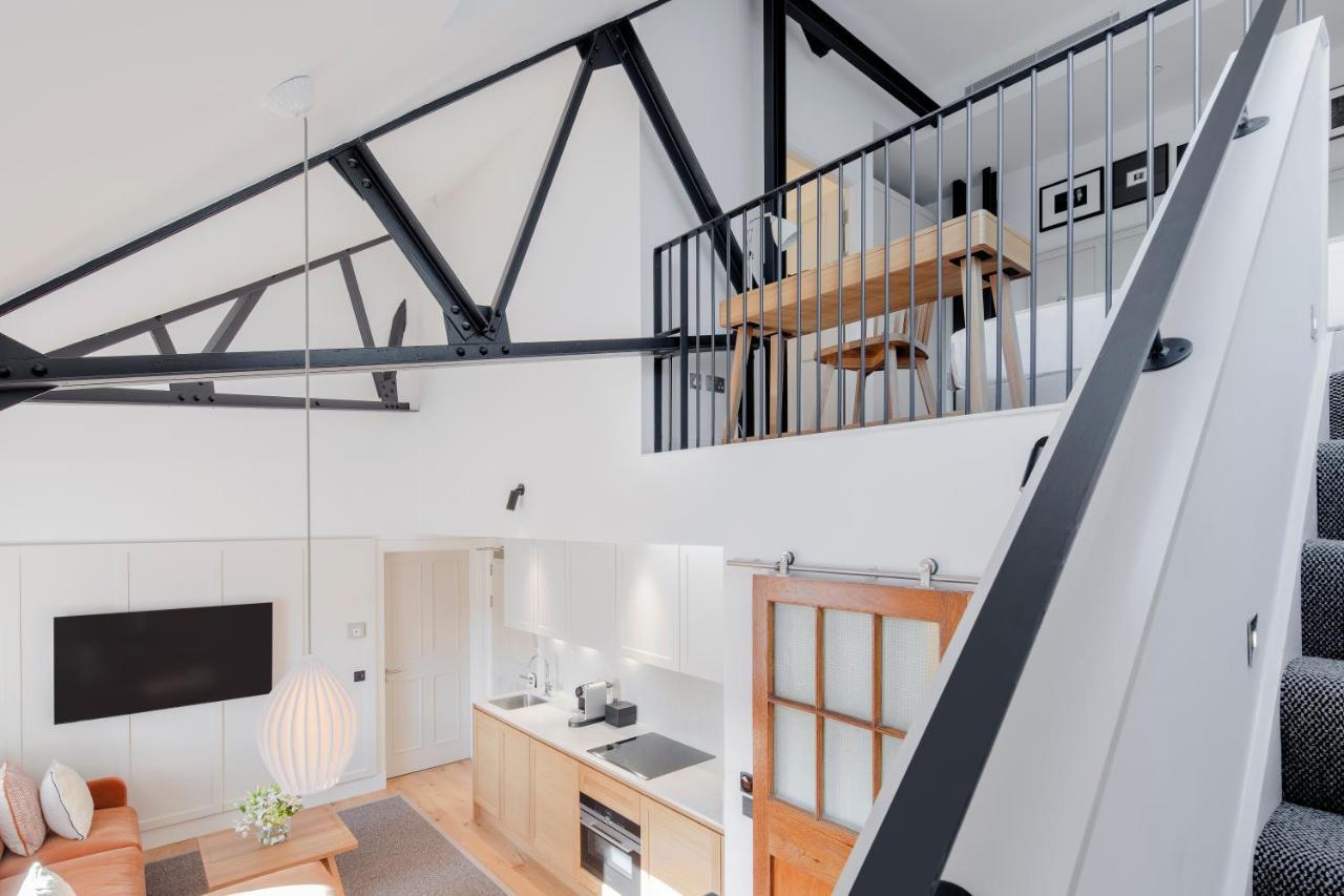 Cheval Old Town Chambers Aparthotel EDI Exterior foto The interior of a loft apartment