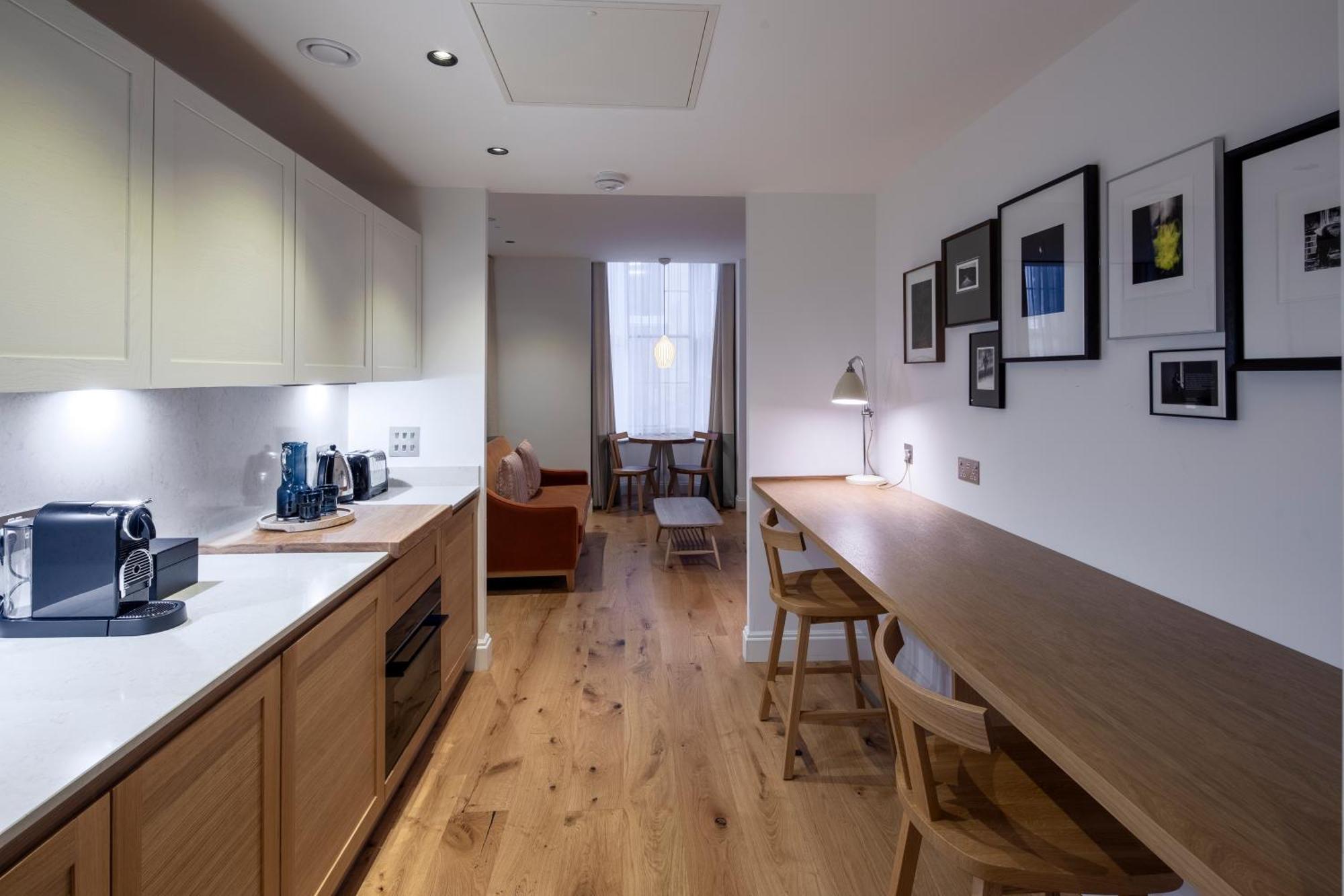 Cheval Old Town Chambers Aparthotel EDI Exterior foto A typical apartment