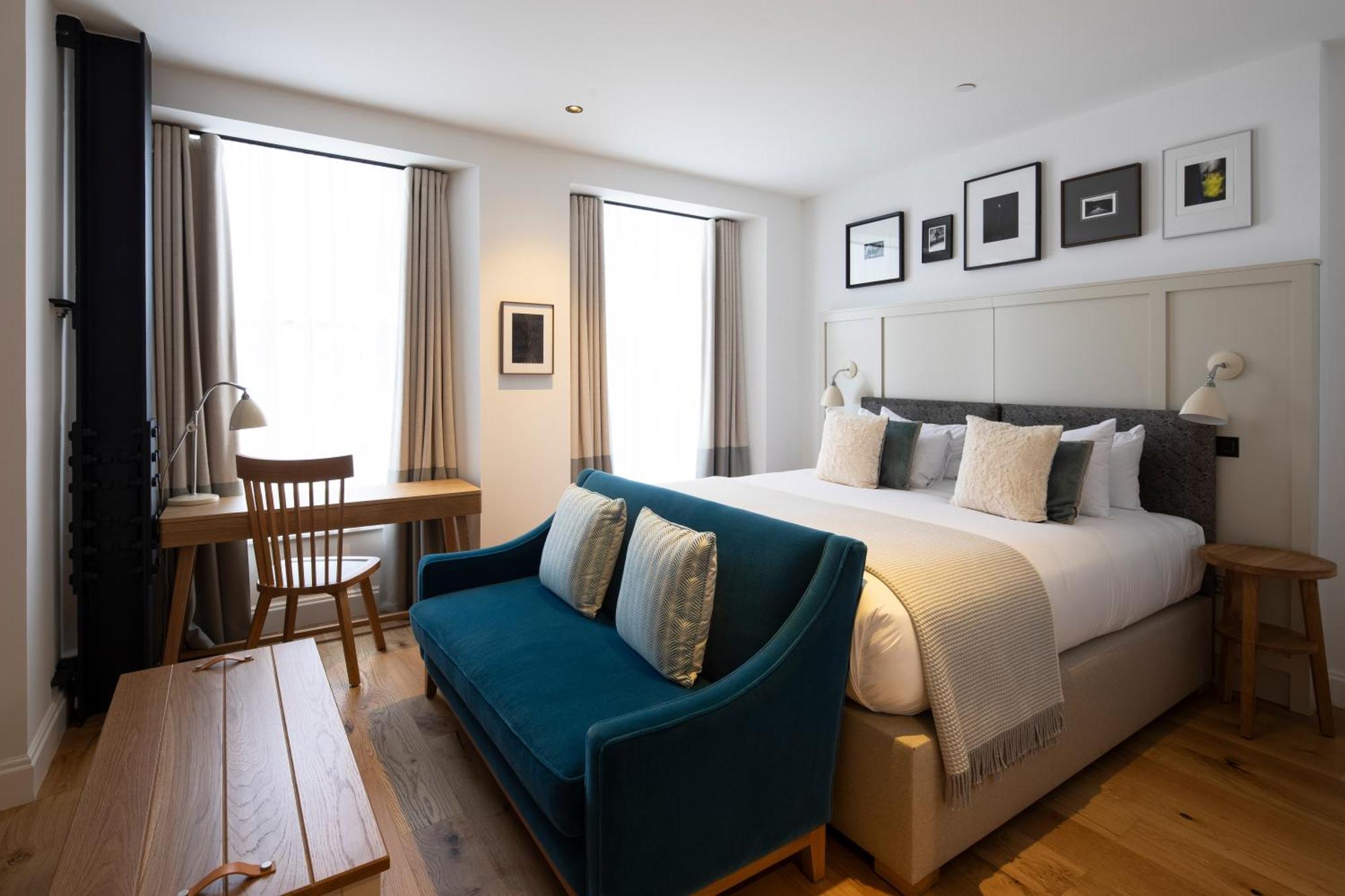 Cheval Old Town Chambers Aparthotel EDI Exterior foto A bedroom at The Swan