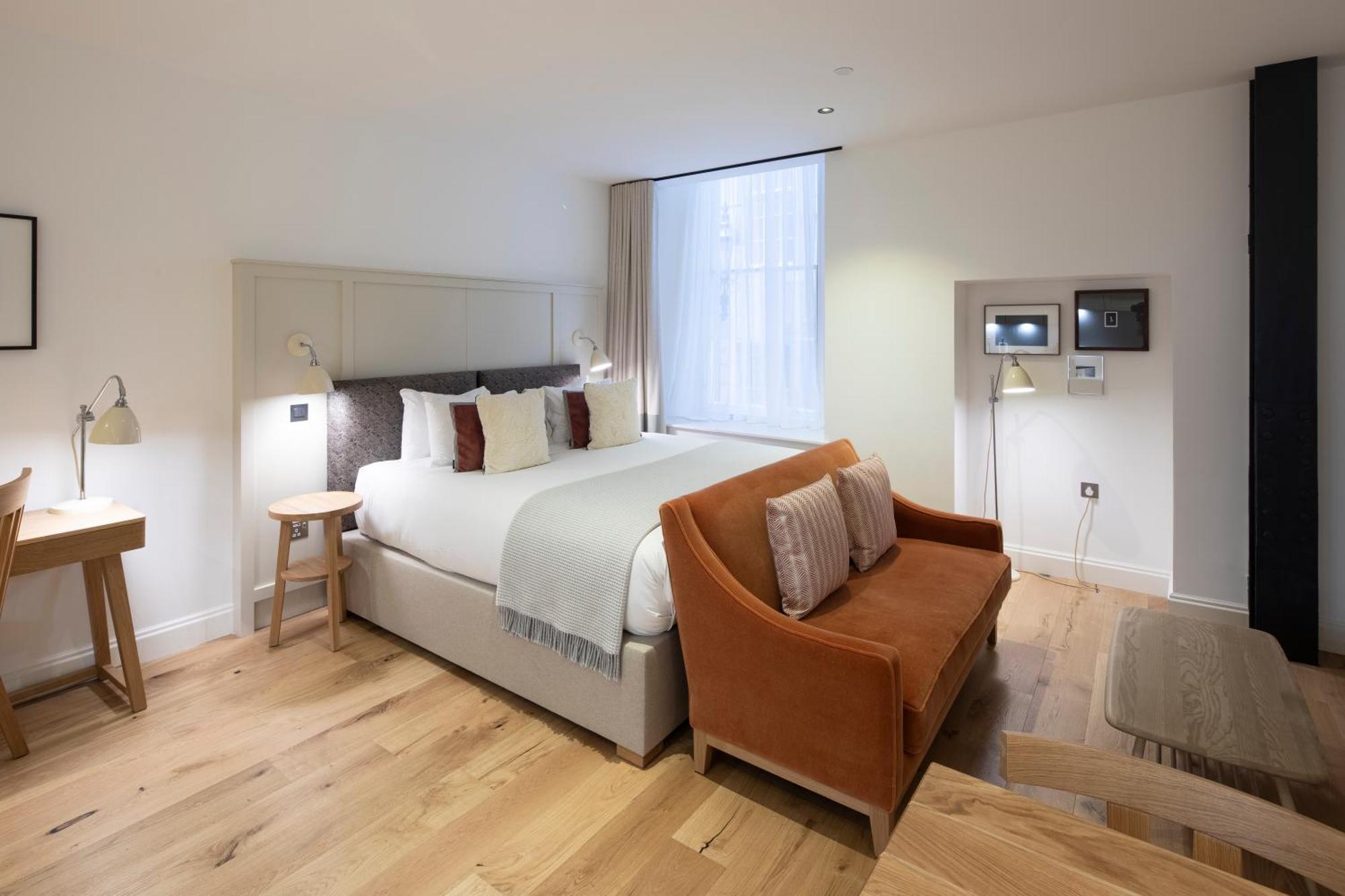 Cheval Old Town Chambers Aparthotel EDI Exterior foto A bedroom at The Mitre